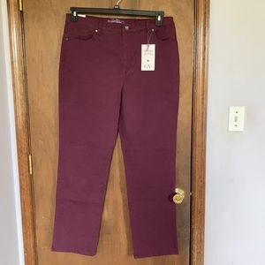 Gloria Vanderbilt Amanda the original slimming jean 10 short